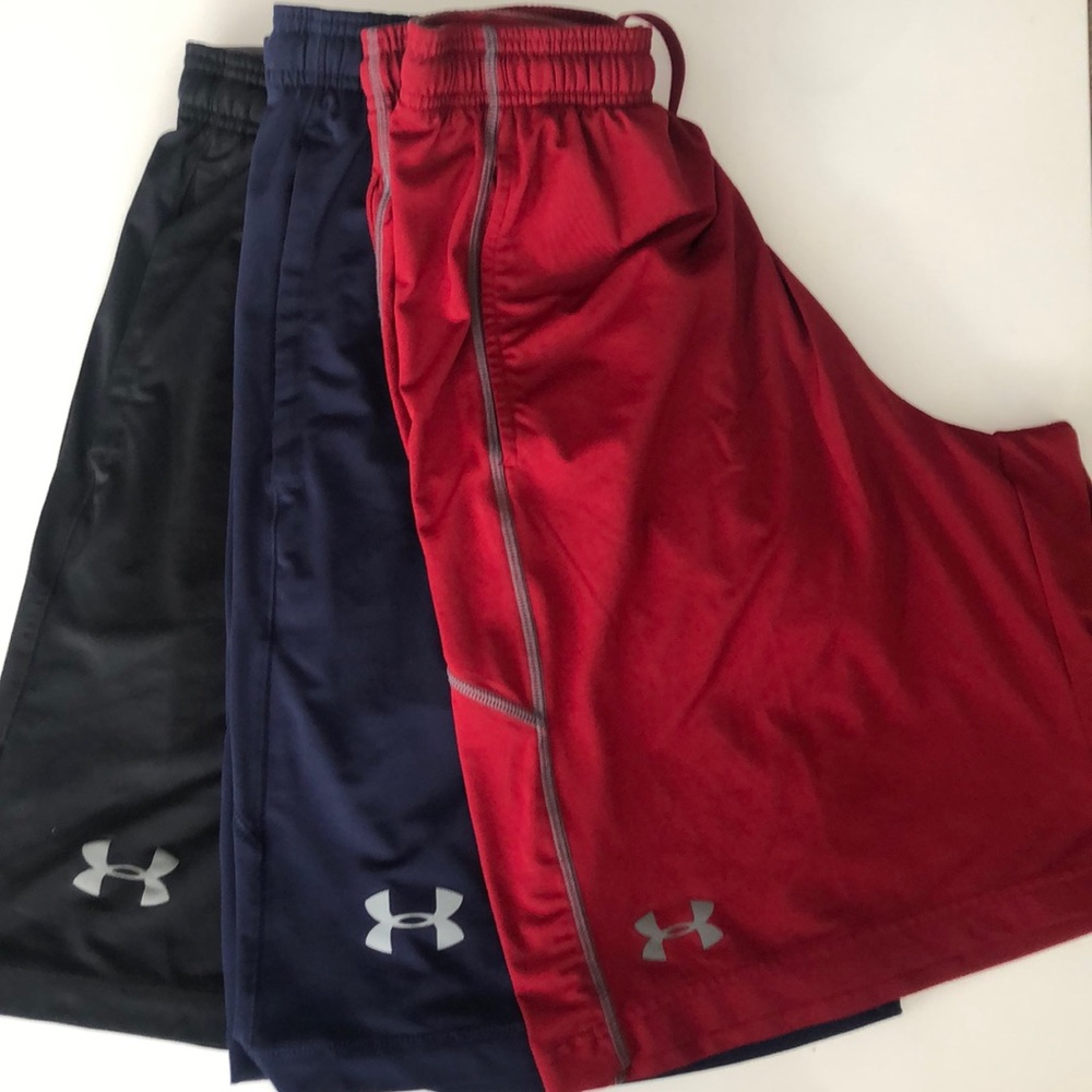 UNDER ARMOUR shorts